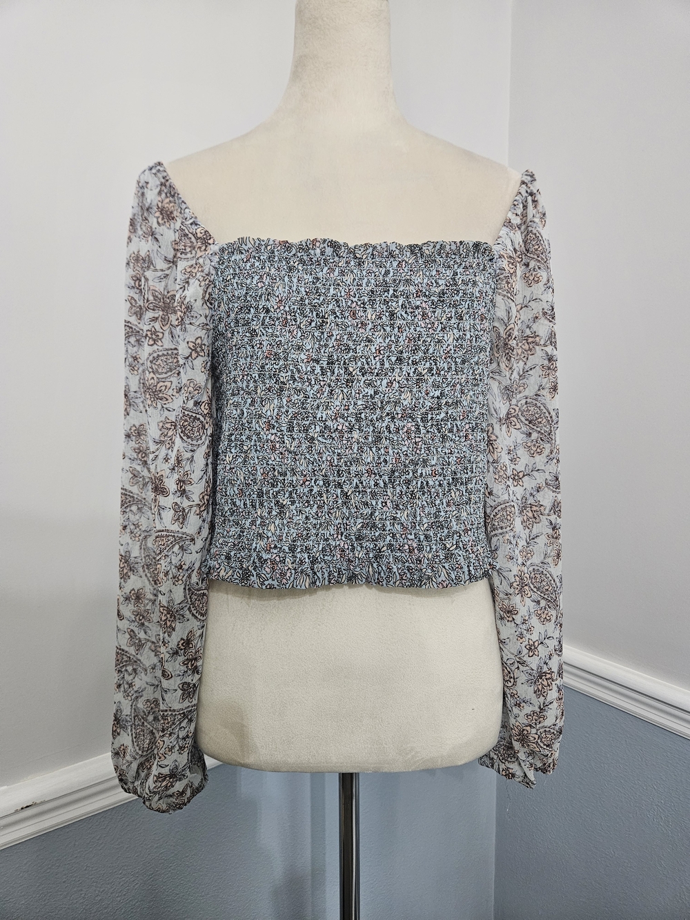 American Eagle Peasant Blue Floral Smocked Square-Neck Top Cottagecore Bohemian